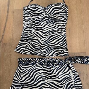 Tommy Bahama tankini 2 pc swimsuit Zanzibar Zebra Stripe  Bandini size m